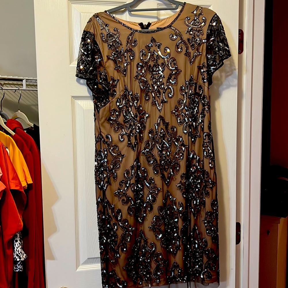 Jude woman’s cocktail dress with silver/grey sequins